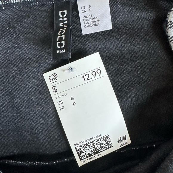 H&M divided picnic dress- Size small - Picture 3 of 3